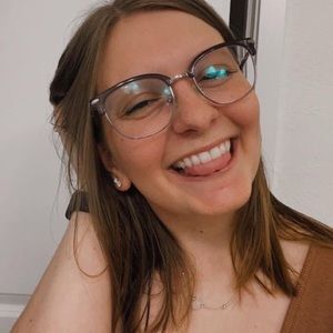 Meet your Posher, Dani